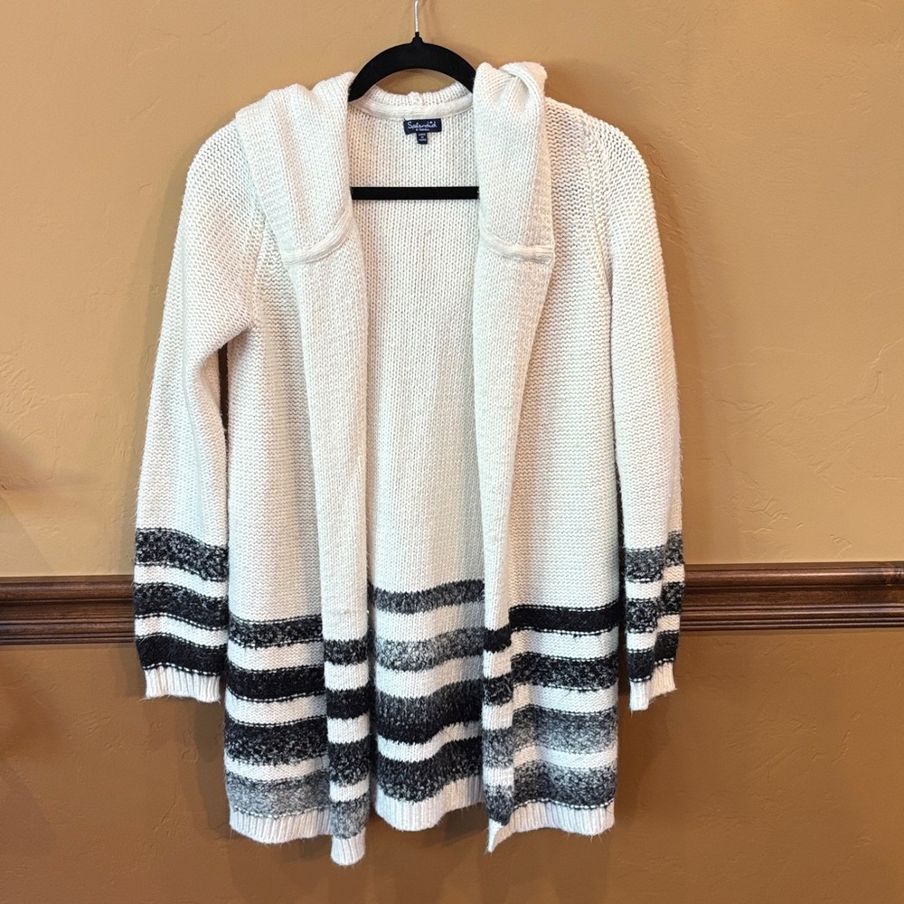Splendid White Cardigan with Black Stripes